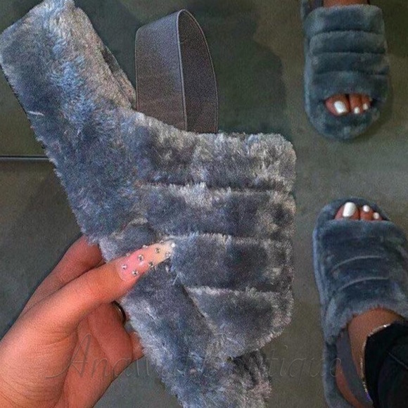 Anawat Boutique Shoes - The Fluffy Slide